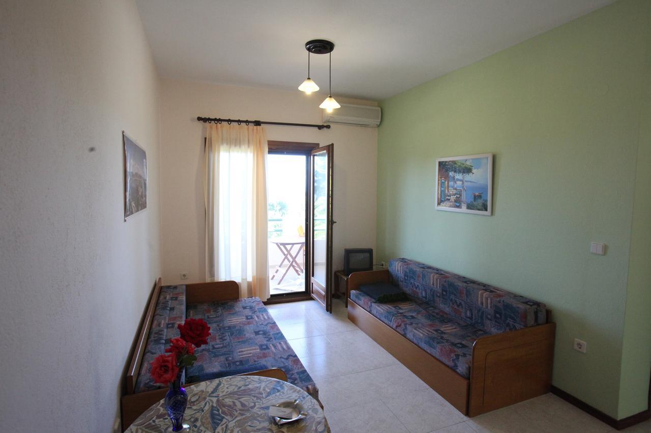 Elena Apartments & Studios Вурвуру Экстерьер фото