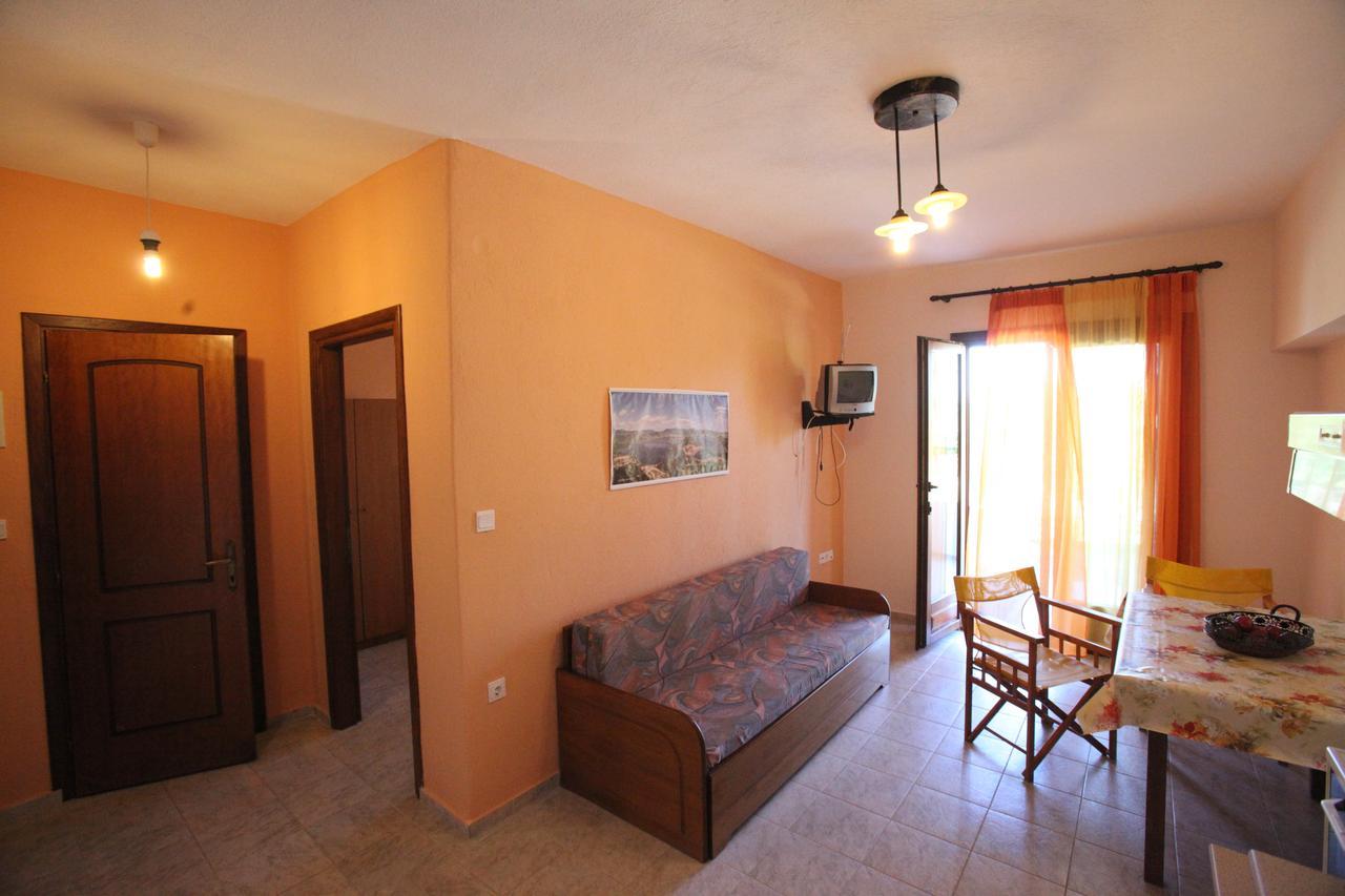 Elena Apartments & Studios Вурвуру Экстерьер фото