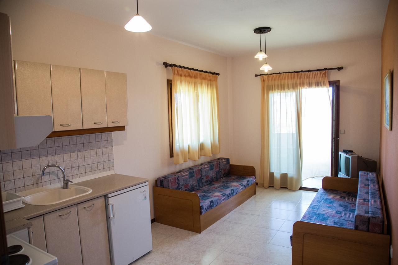 Elena Apartments & Studios Вурвуру Экстерьер фото